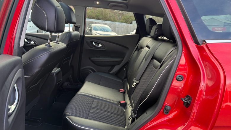 Renault Kadjar 1.6 dCi Signature Nav 5dr 4WD Diesel Hatchback